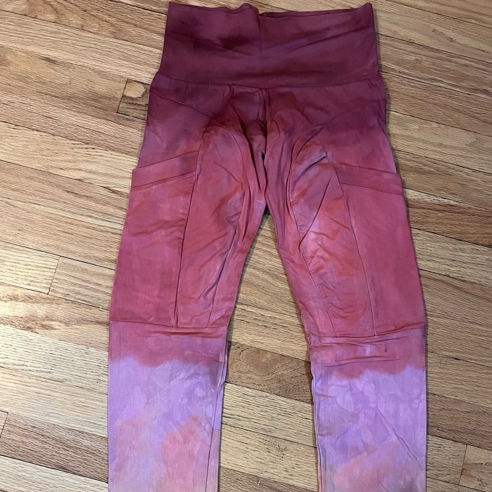 Rabbits Path Bamboo Leggings in EUC. Medium